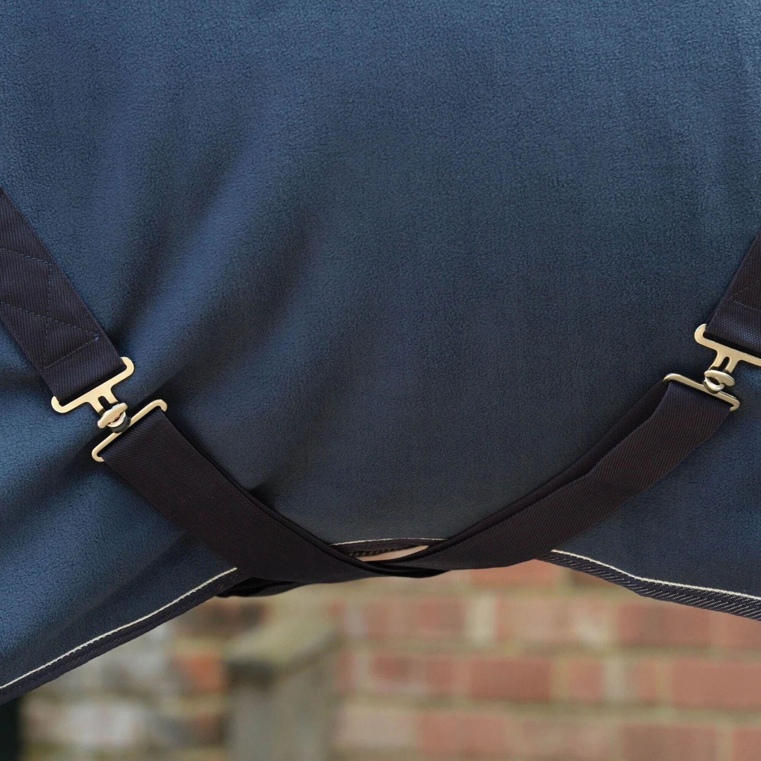 Weatherbeeta StandardNeck Sherpa Fleece Horse Cooler Rug (Maroon/White) 6 Weatherbeeta StandardNeck Sherpa Fleece Horse Cooler Rug (Maroon/White) - Image 6