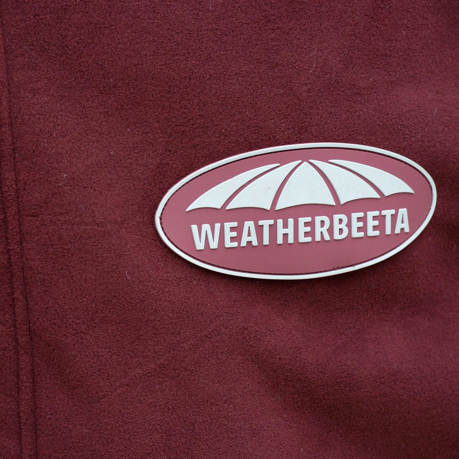 Weatherbeeta StandardNeck Sherpa Fleece Horse Cooler Rug (Maroon/White) 4 Weatherbeeta StandardNeck Sherpa Fleece Horse Cooler Rug (Maroon/White) - Image 4