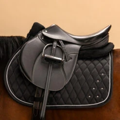Horse & Pony Synthetic Sheepskin Saddle Pad 500 -Horse Riding Equipment Store ke2e03c941c6b06bdd405cef413ca0473