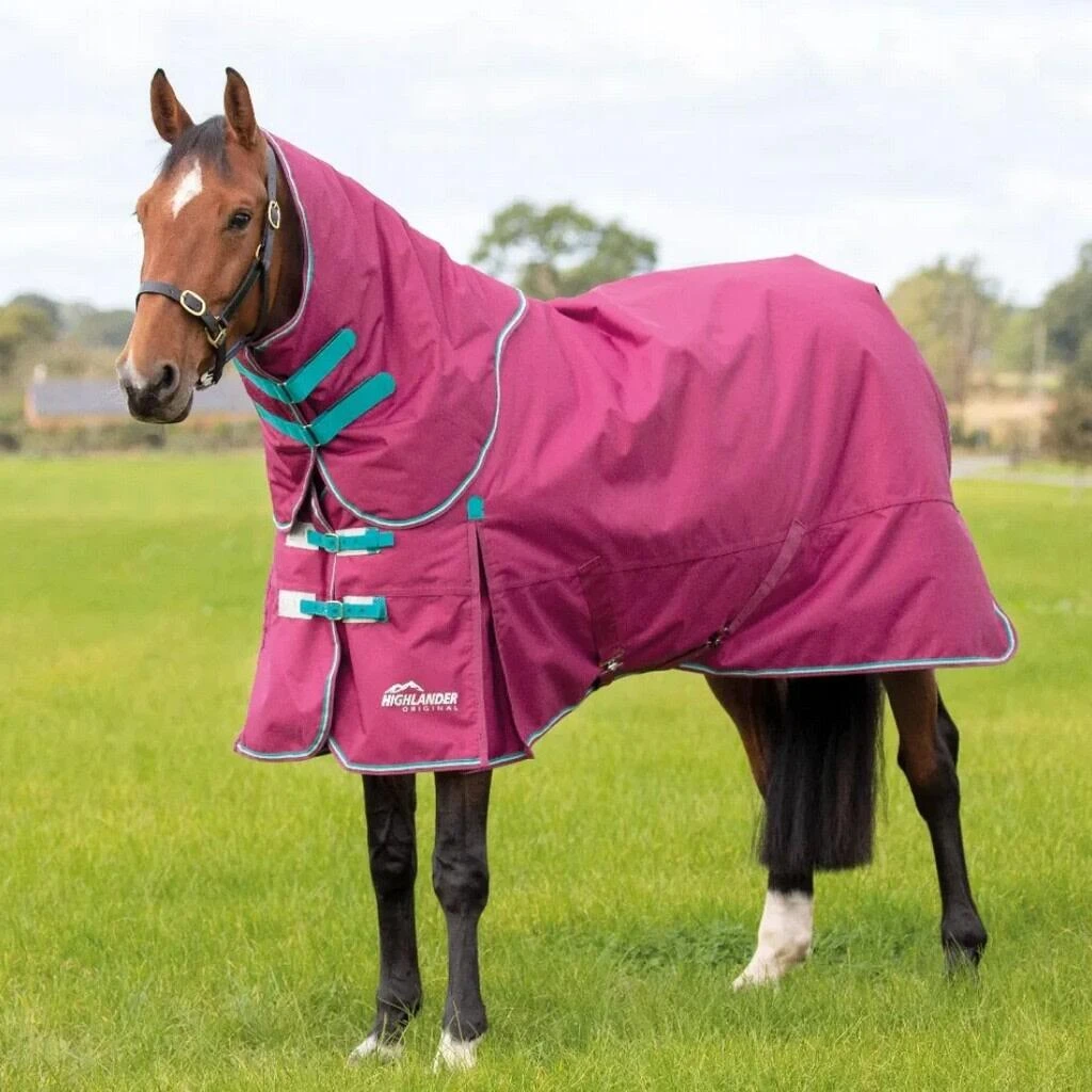 Highlander Original StandardNeck 300g Horse Turnout Rug & Neck Cover (Raspberry) 1 Highlander Original StandardNeck 300g Horse Turnout Rug & Neck Cover (Raspberry)